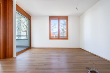 Neubau: Sofort verfügbare 3-Zimmer-Wohnung - Wohnzimmer
